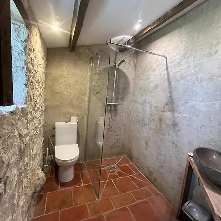Holiday home Le Perchoir, Private Pool And Peaceful French Saint-Eutrope-de-Born
